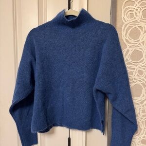 NWT Topshop Sweater Size 4-6 in Blue